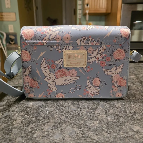 Loungefly Harry Potter Magical Creatures CROSSBODY Wizarding World NEW NOT USED - Picture 1 of 5